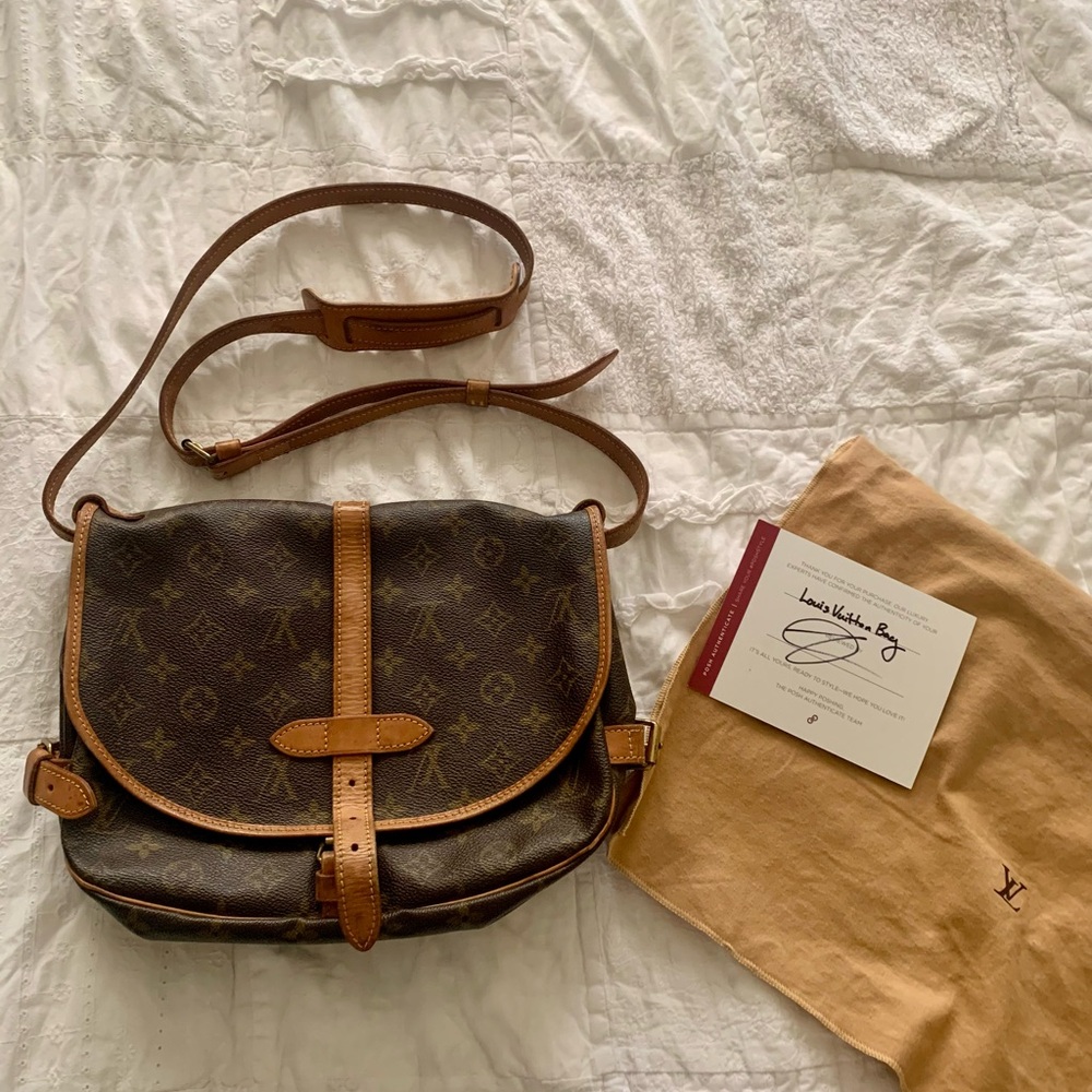 AUTHENTIC Louis Vuitton Saumur